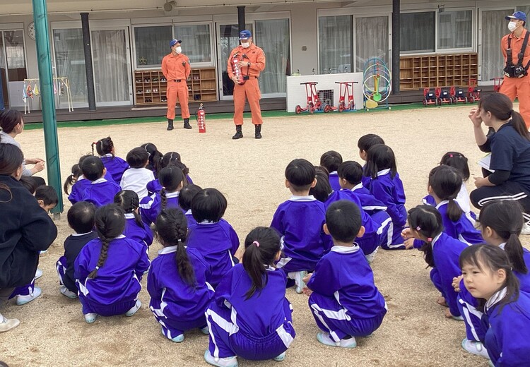 園での過ごし方→季節ごとの園の様子→秋（ハードルの写真と差替え）
